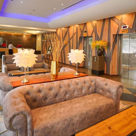 Regalpark Hotel Kuala Lumpur Extérieur photo