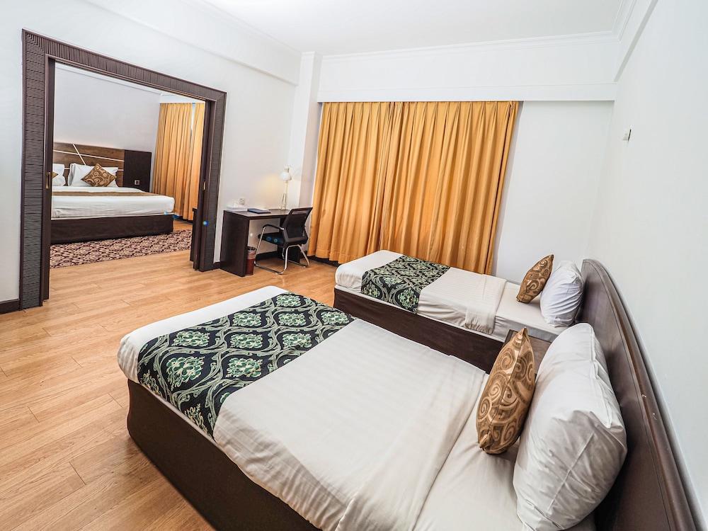Regalpark Hotel Kuala Lumpur Extérieur photo