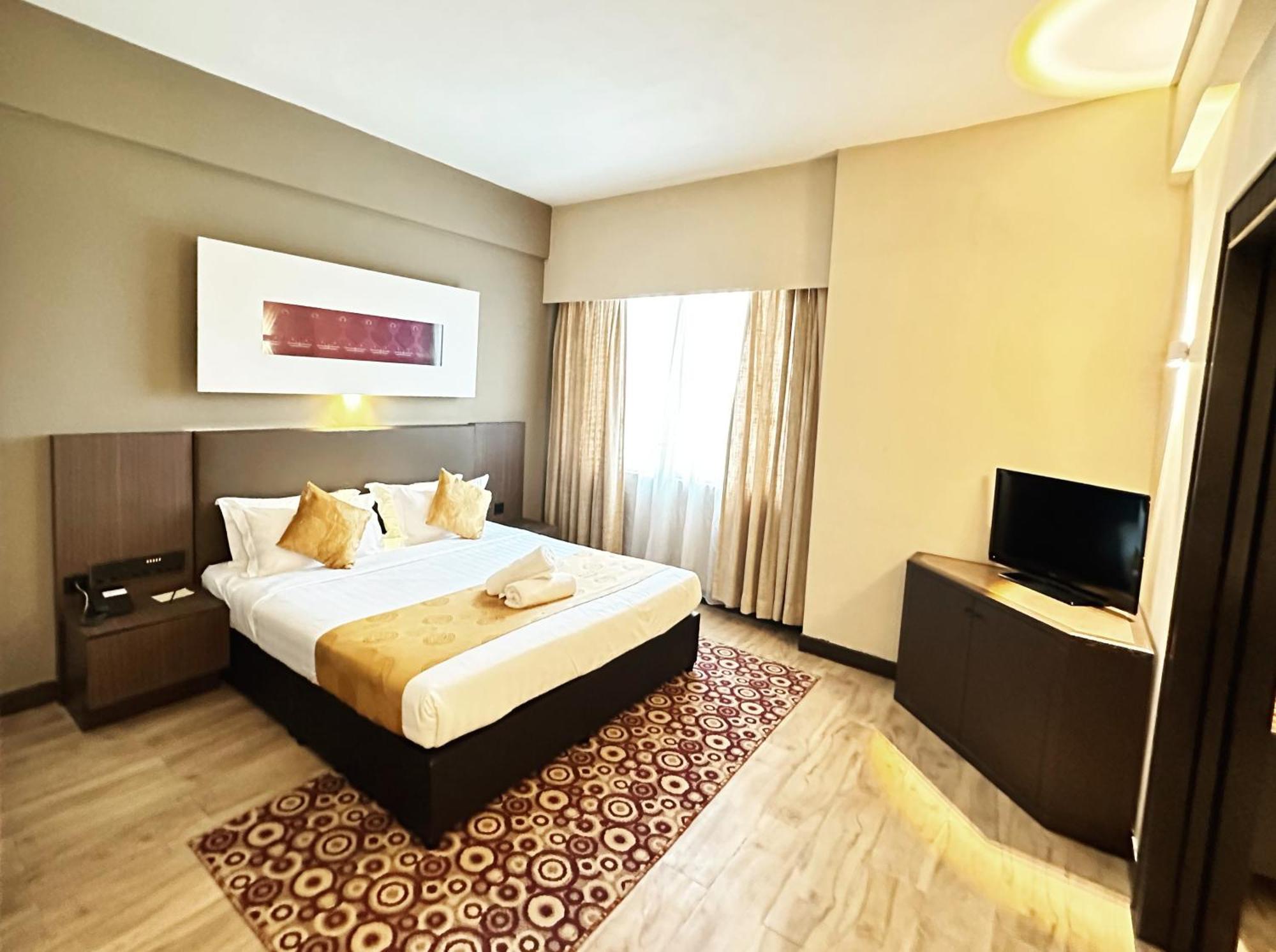 Regalpark Hotel Kuala Lumpur Extérieur photo