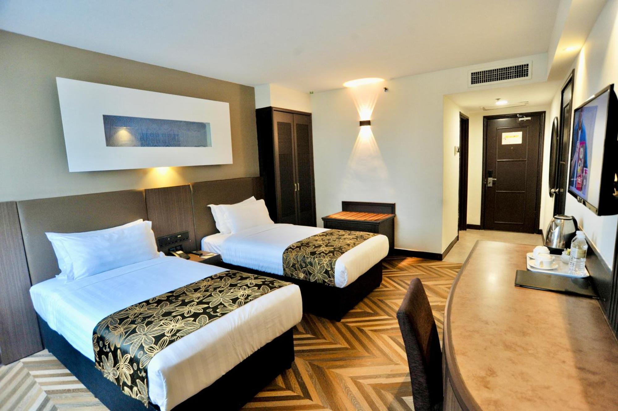 Regalpark Hotel Kuala Lumpur Extérieur photo