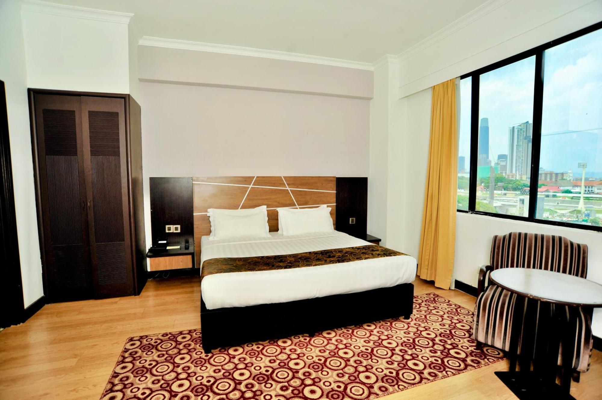 Regalpark Hotel Kuala Lumpur Extérieur photo
