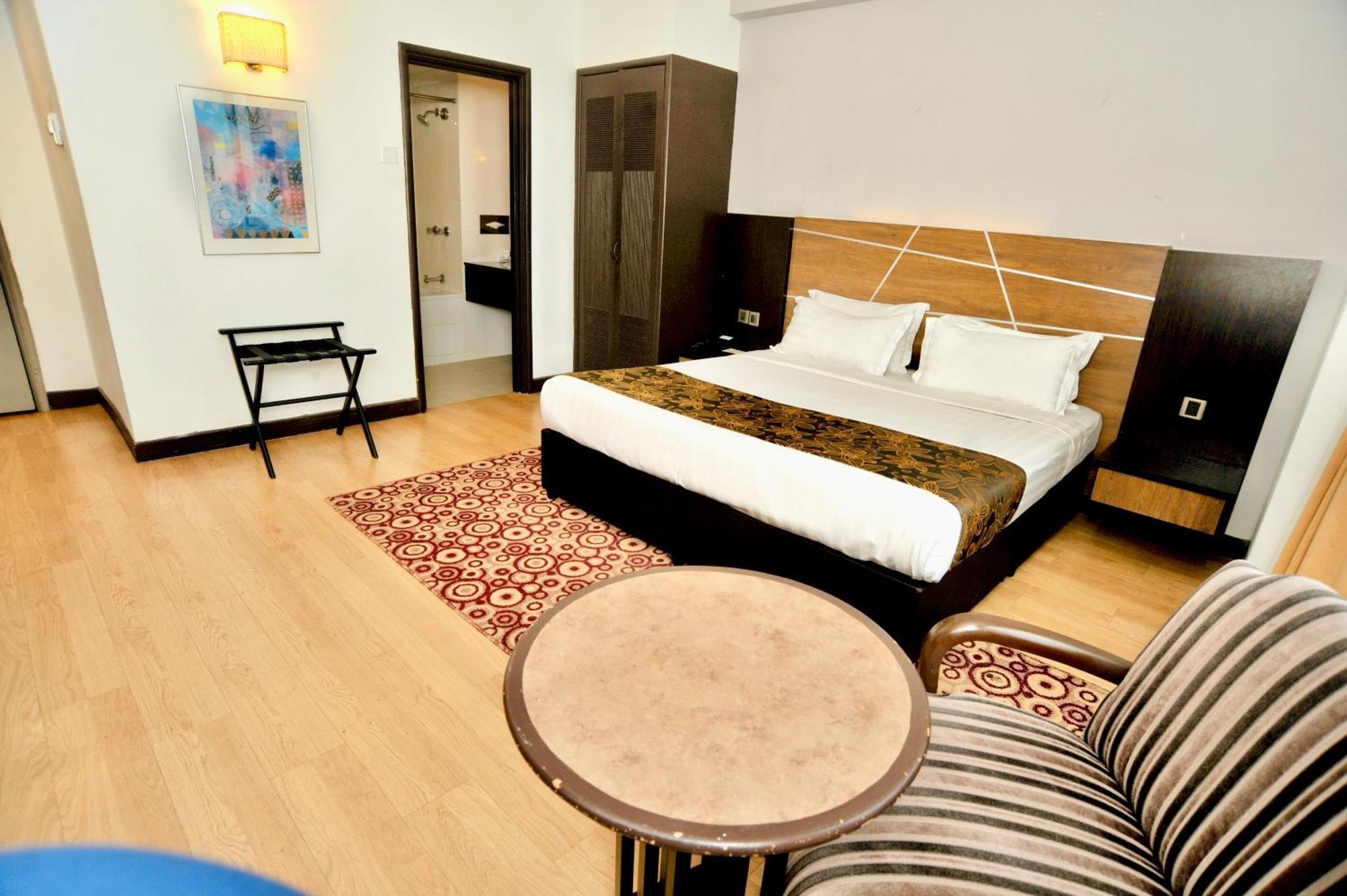 Regalpark Hotel Kuala Lumpur Extérieur photo
