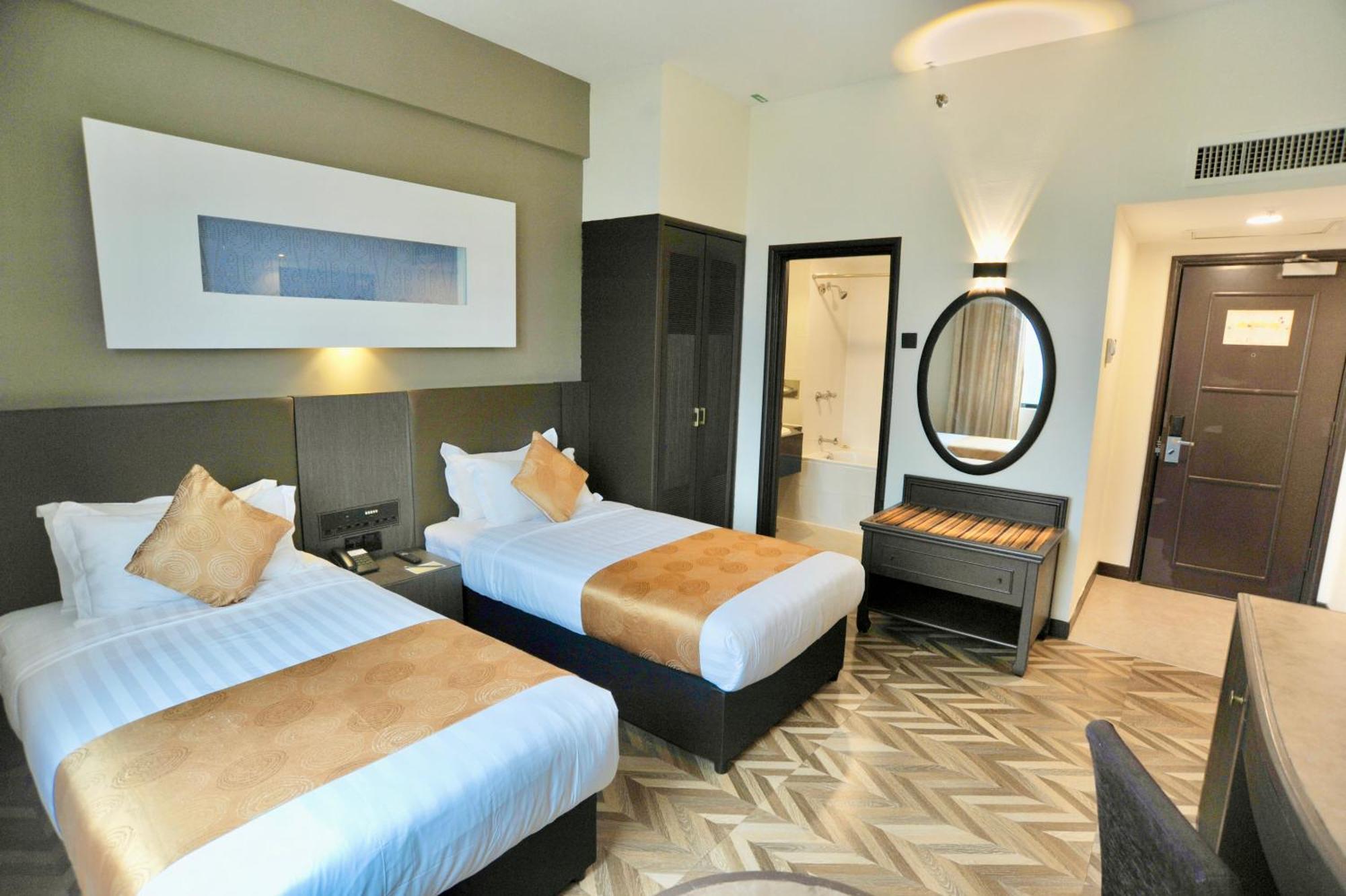 Regalpark Hotel Kuala Lumpur Extérieur photo