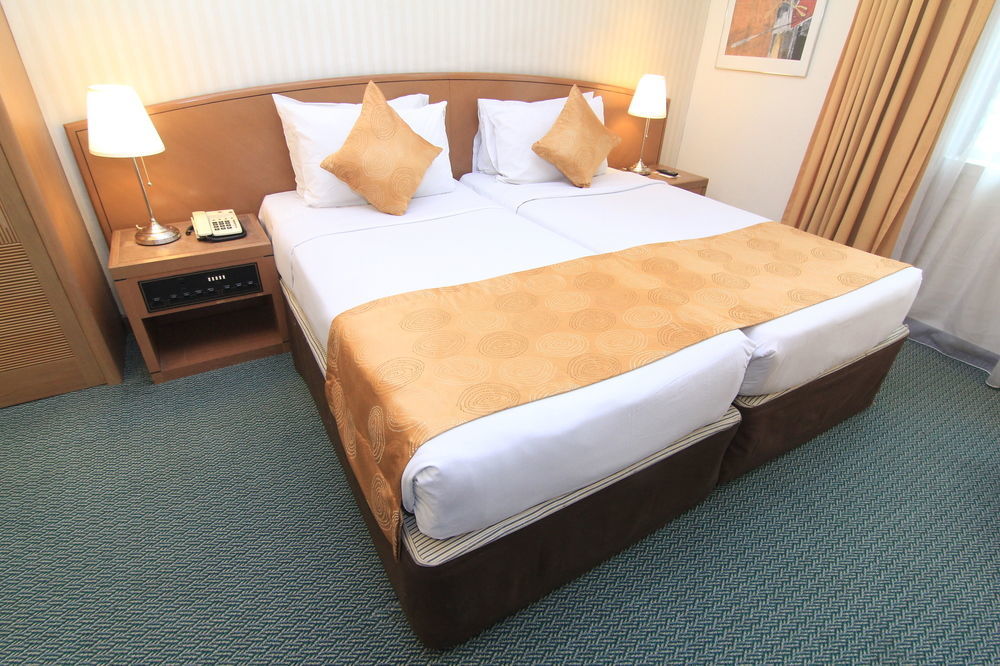 Regalpark Hotel Kuala Lumpur Extérieur photo